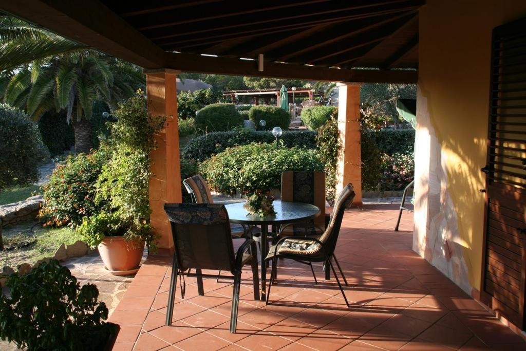 Residence Villa Smeralda Telti Exterior foto